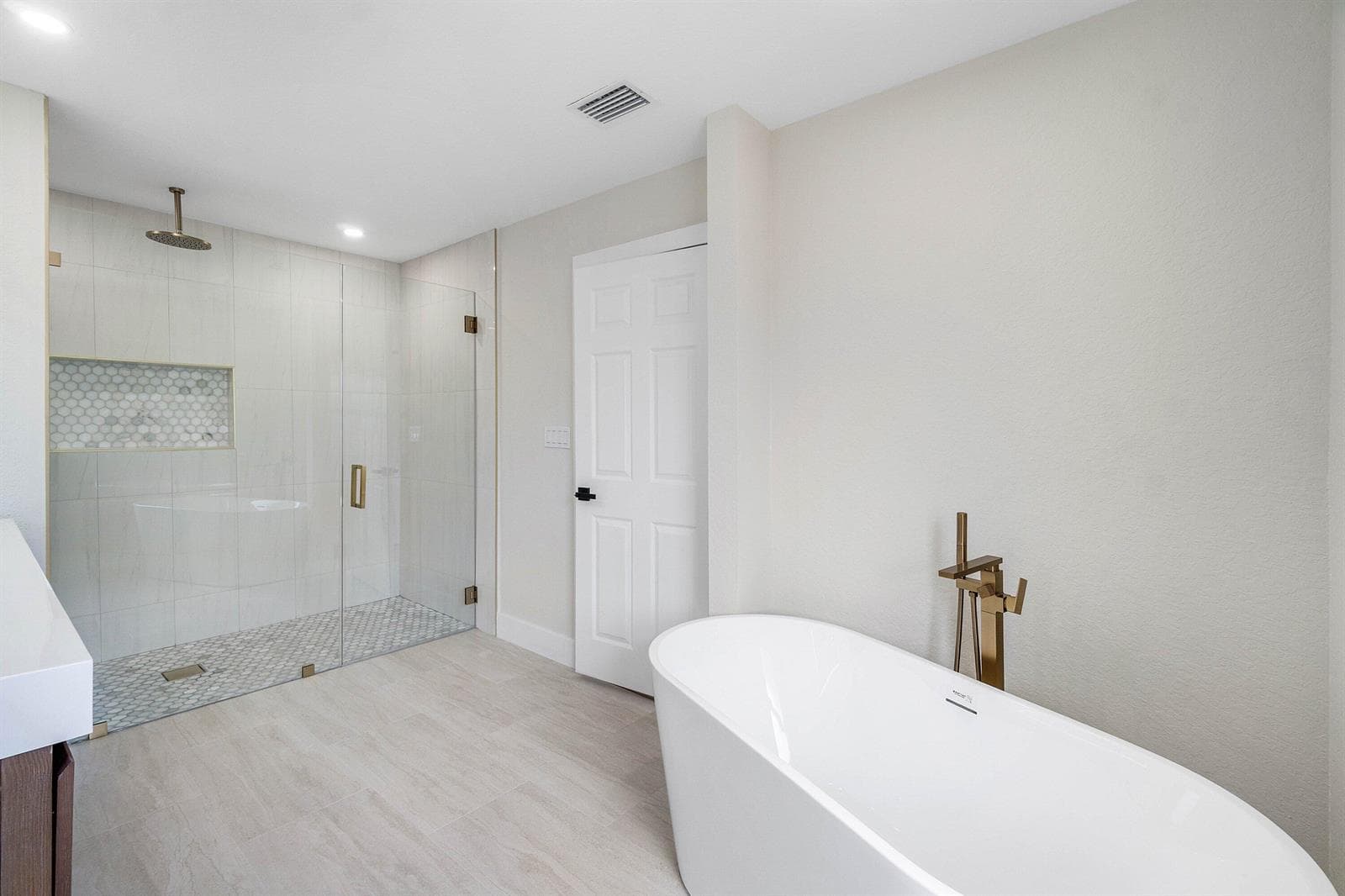 028-4879LincolnRoad-DelrayBeach-FL-33445