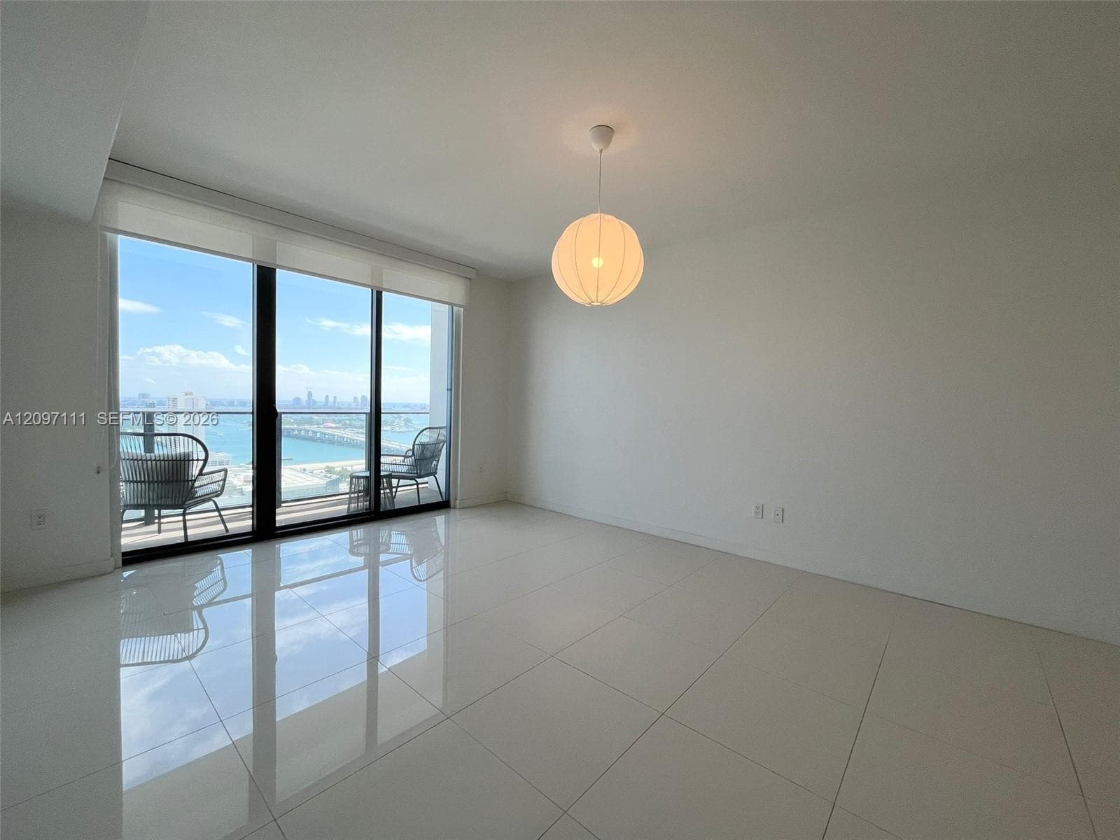 Canvas · #3003 in Miami - Photo 4