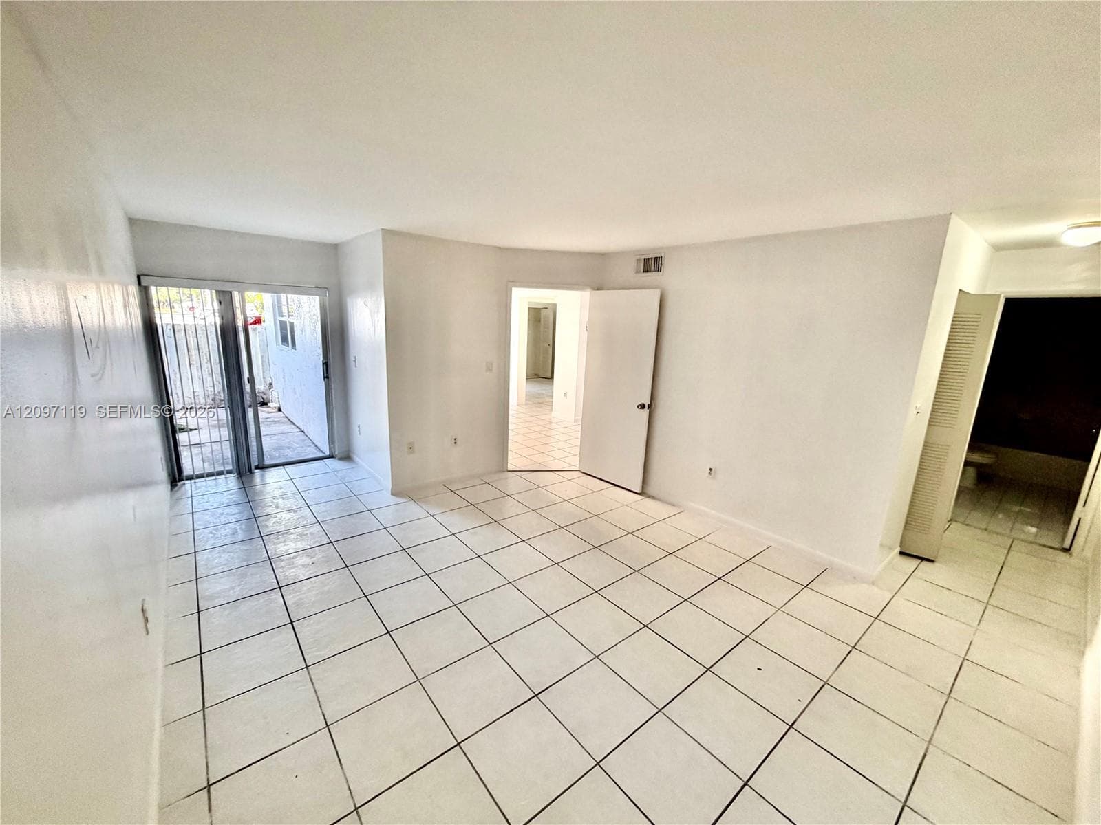 POINT LAKE CONDO VII · #103 in Miami - Photo 6