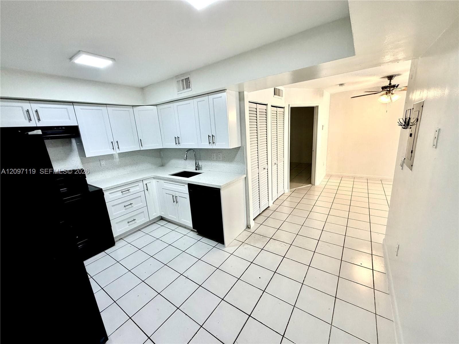 POINT LAKE CONDO VII · #103 in Miami - Photo 18