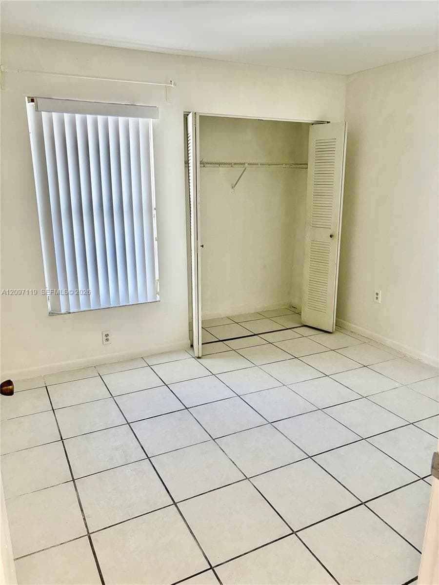 POINT LAKE CONDO VII · #103 in Miami - Photo 11