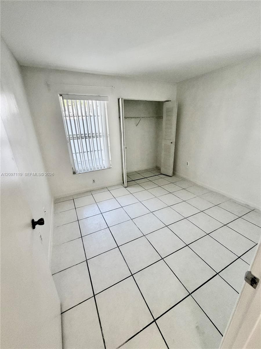 POINT LAKE CONDO VII · #103 in Miami - Photo 8