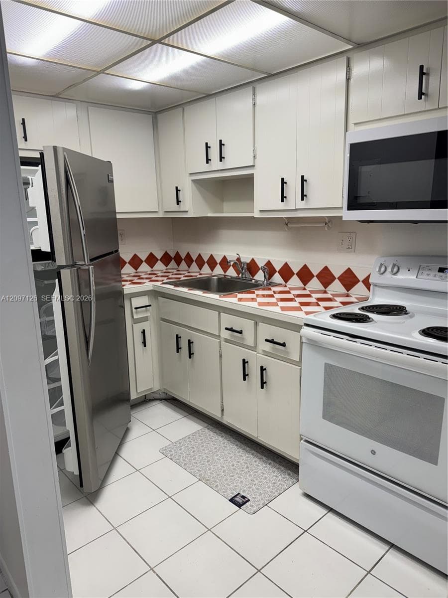 THREE HORIZONS NORTH COND · #205 in North Miami - Photo 4