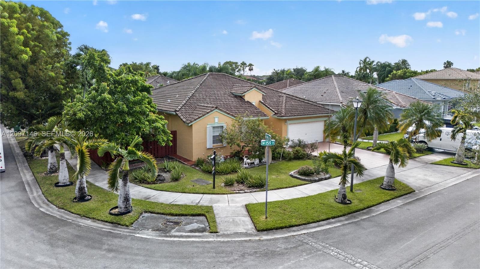 14639 SW 159th Pl photo 2