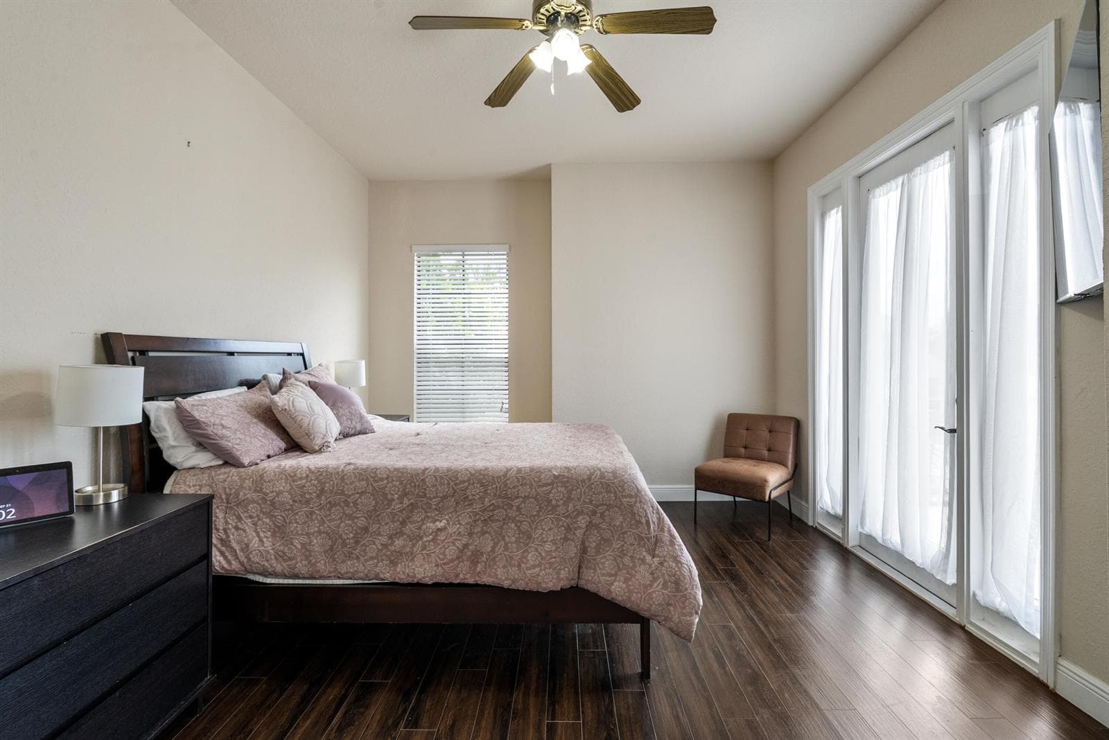 Bedroom w/ balcony