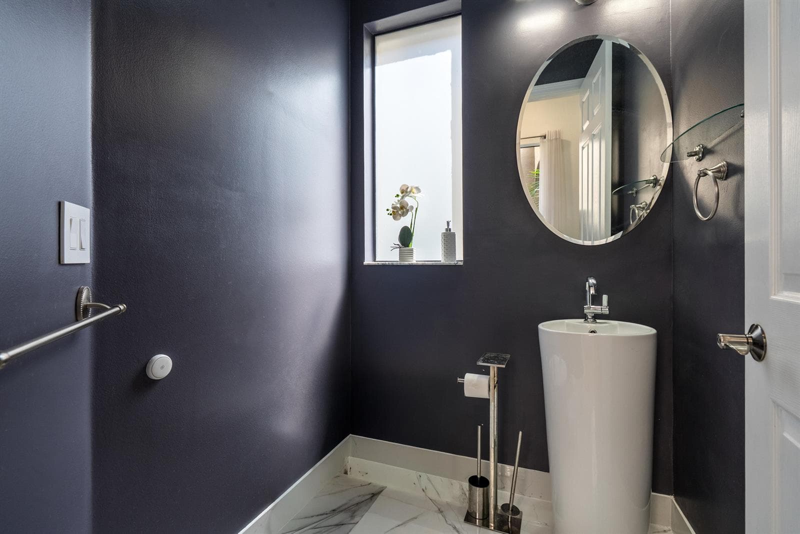 1st fl half bath