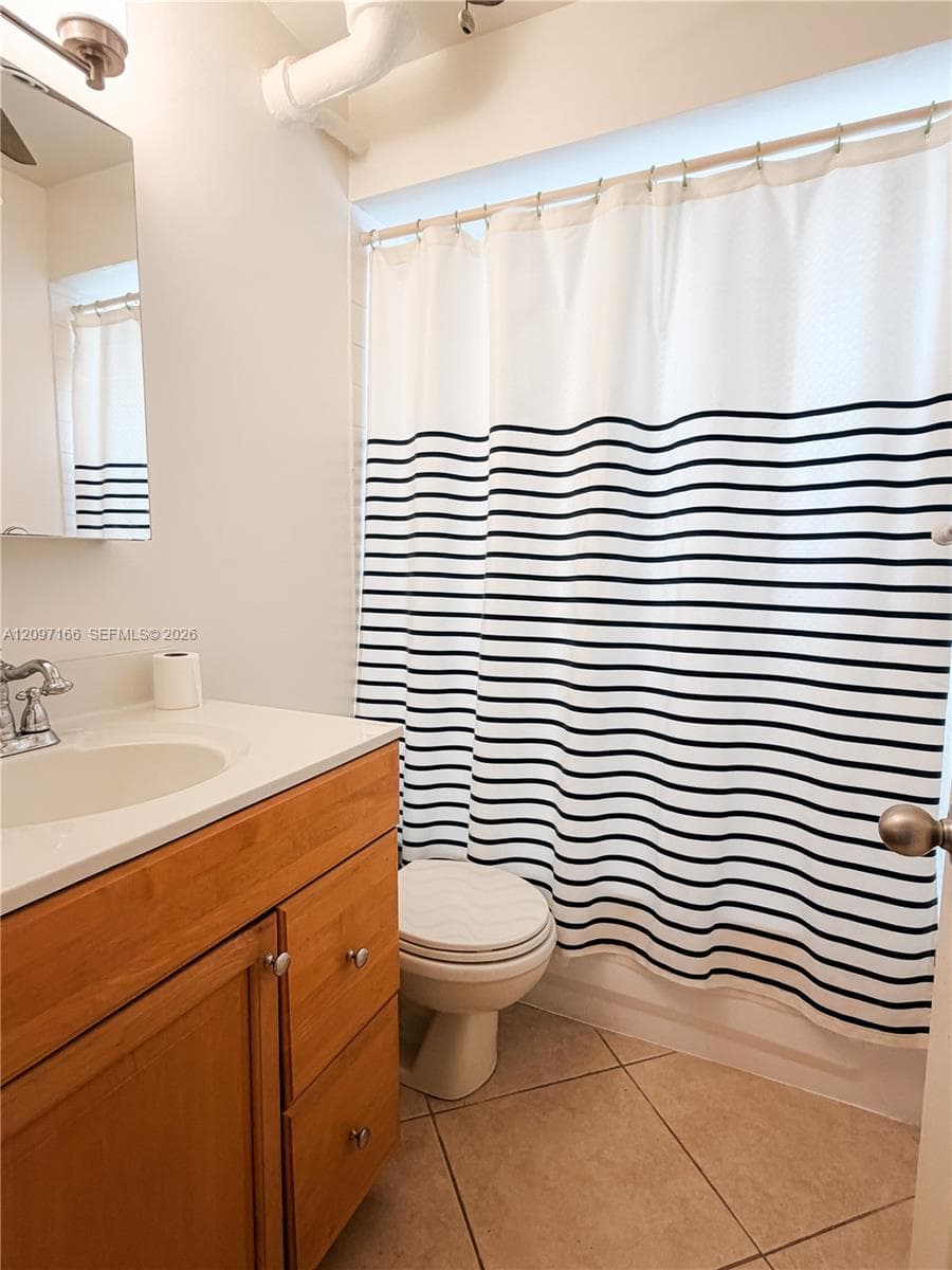 VIRGINIA OAKS CONDO · #5C in Miami - Photo 8