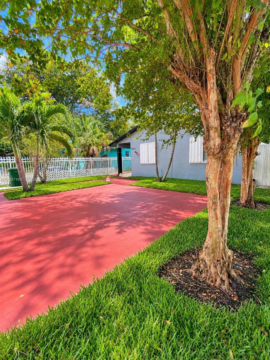 3024 NW 55th St photo 3