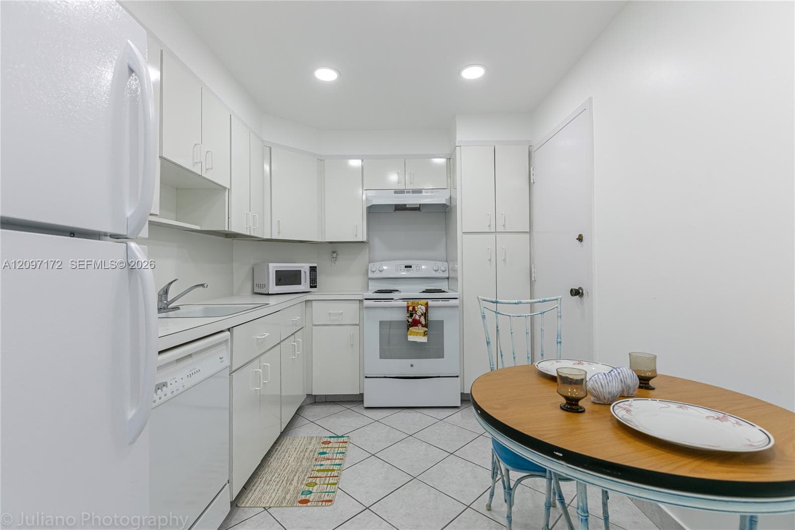 ARLEN HOUSE WEST CONDO · #1818 in Sunny Isles Beach - Photo 32