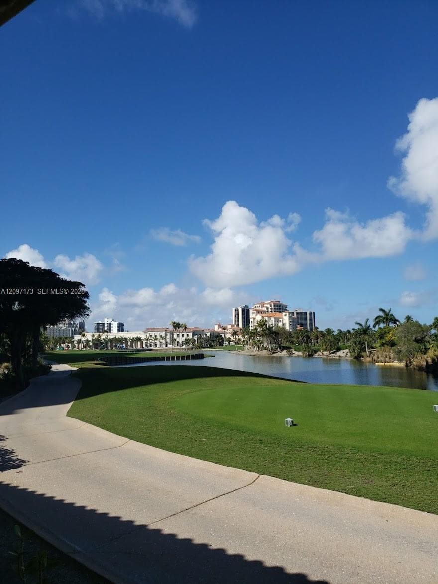20200 W Country Club Dr #109 photo 2