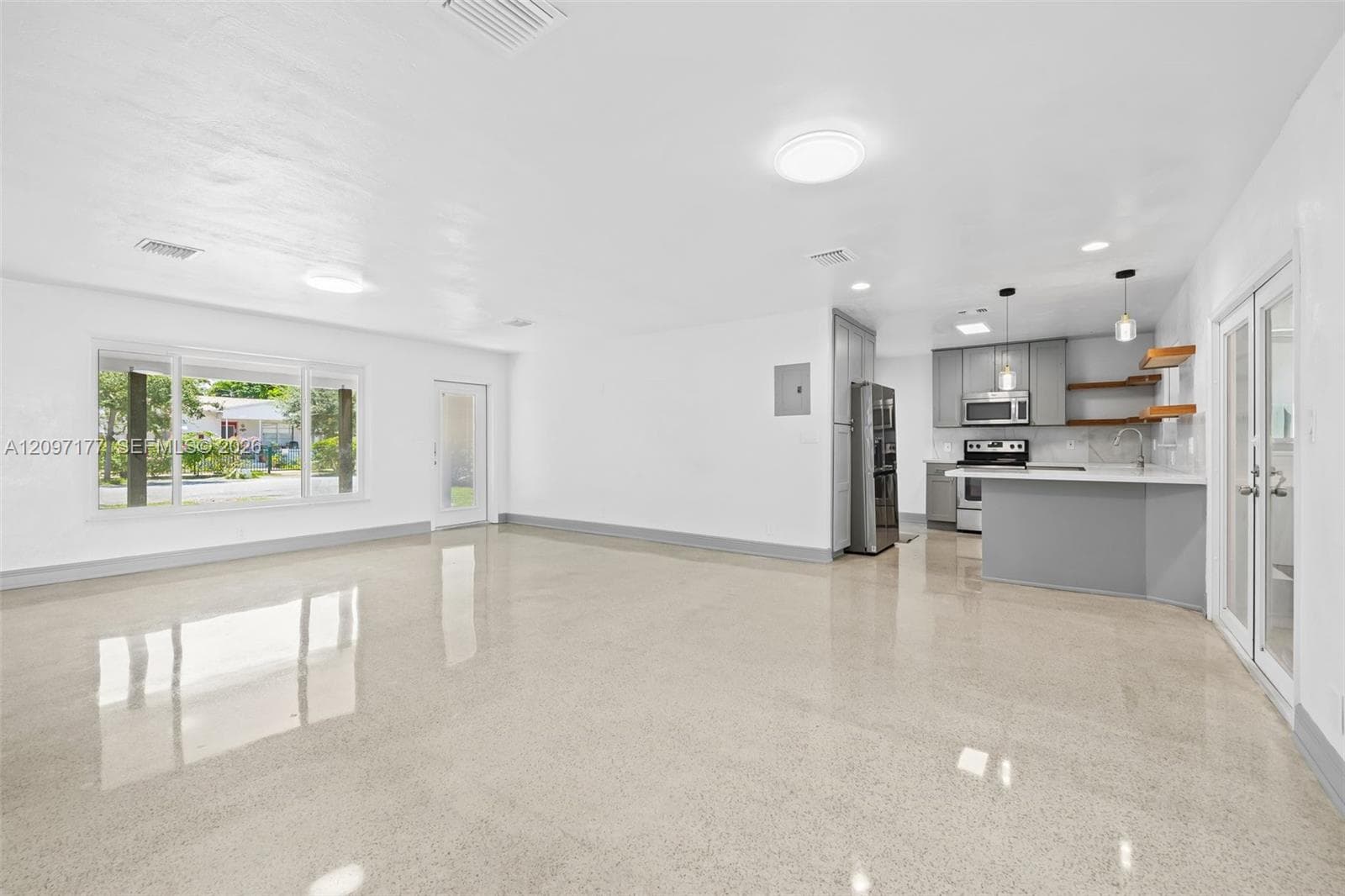 1234 N Victoria Park Rd #0 photo 6