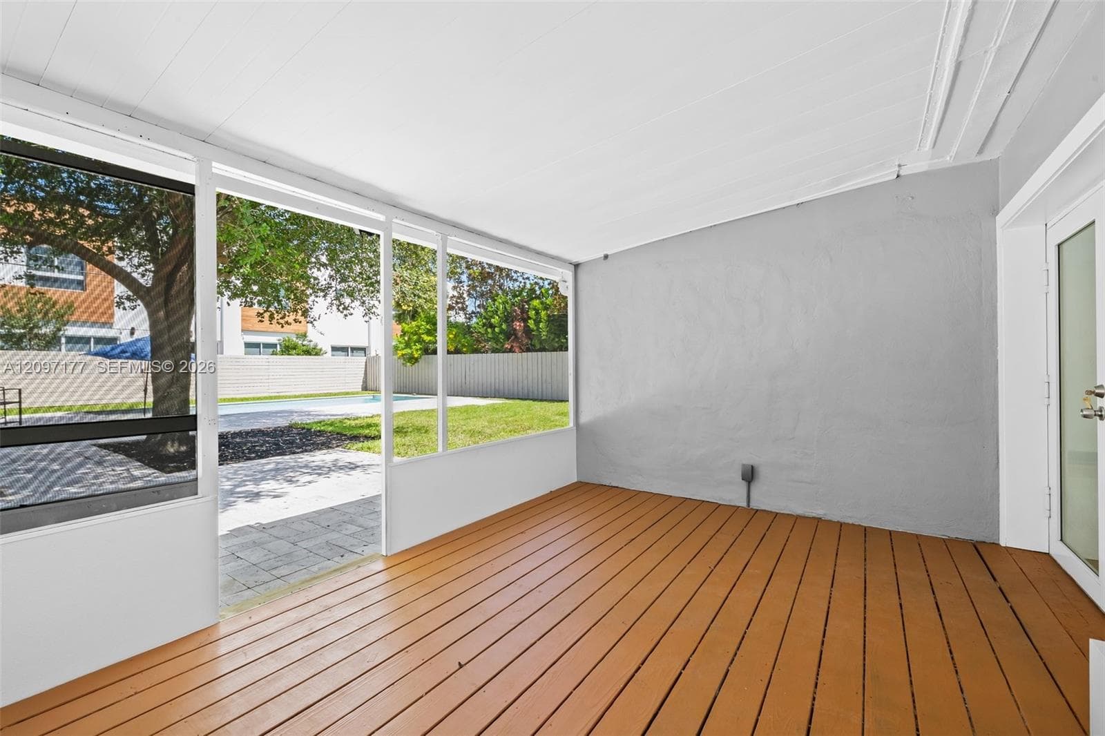 1234 N Victoria Park Rd #0 photo 18