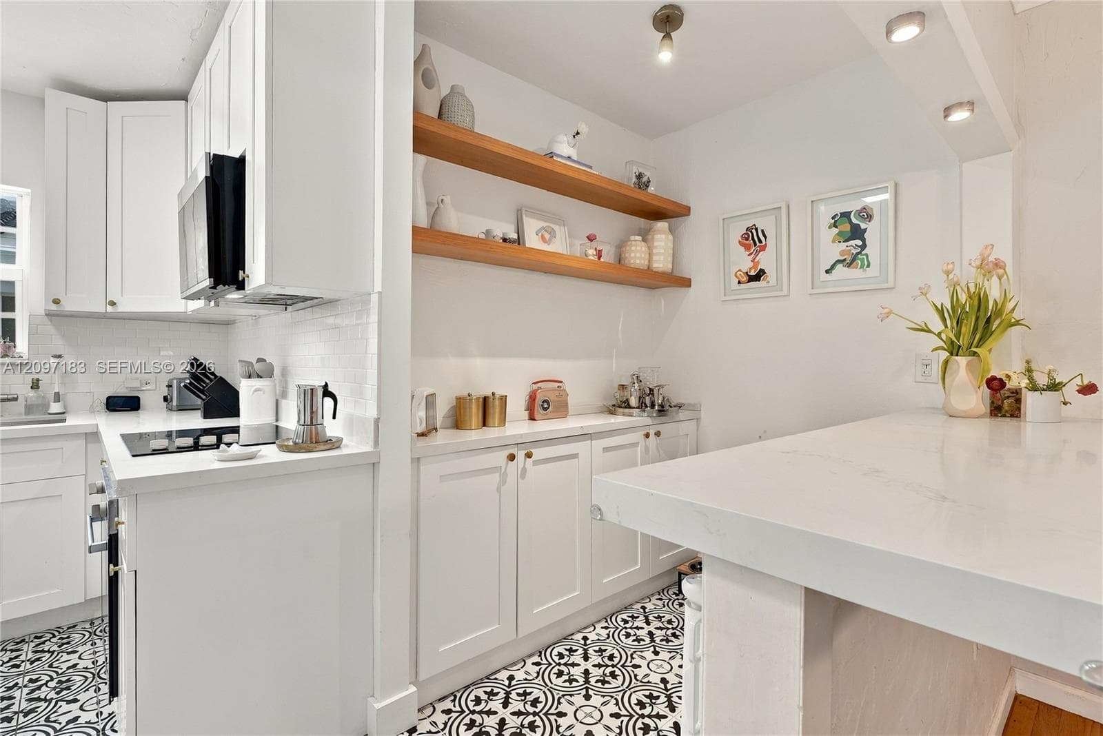 Breakfast bar