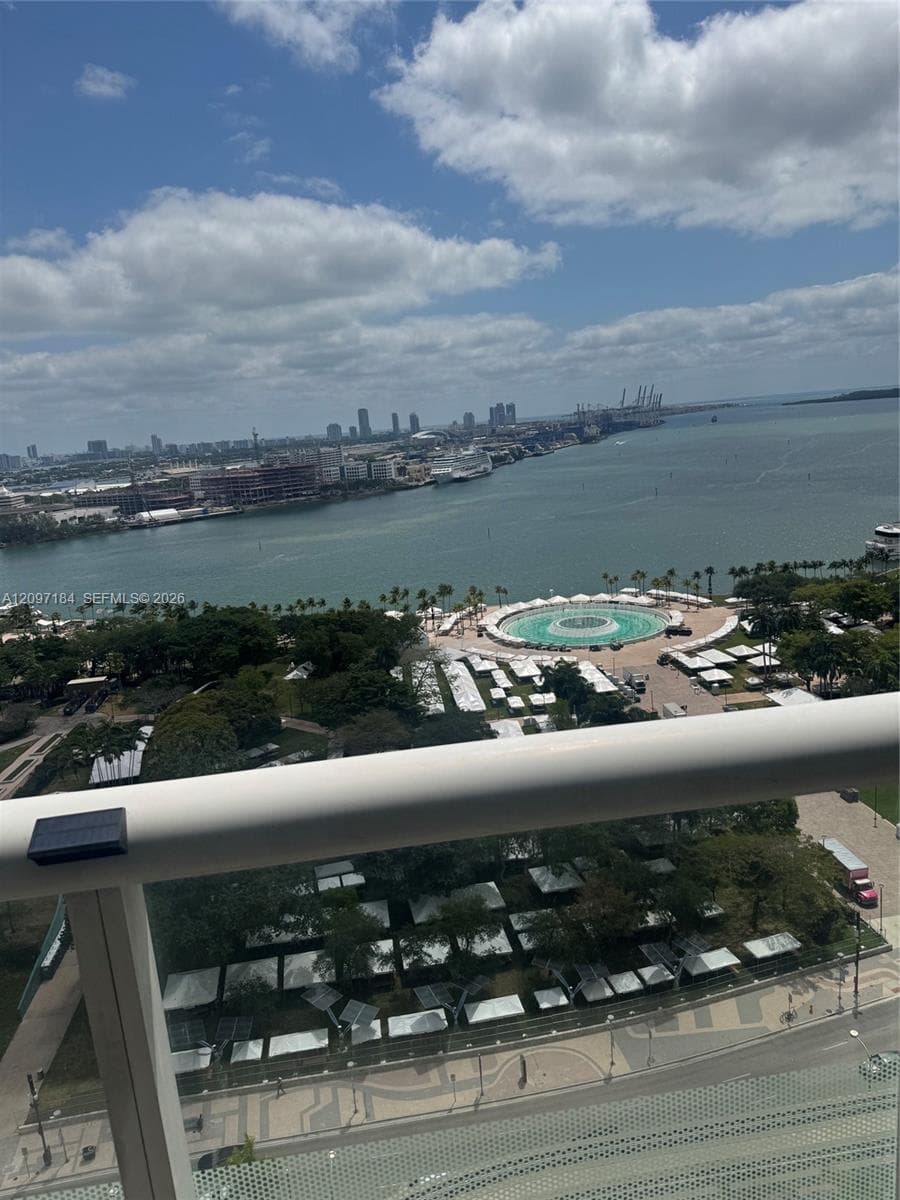 50 Biscayne · #2906 in Miami - Photo 2