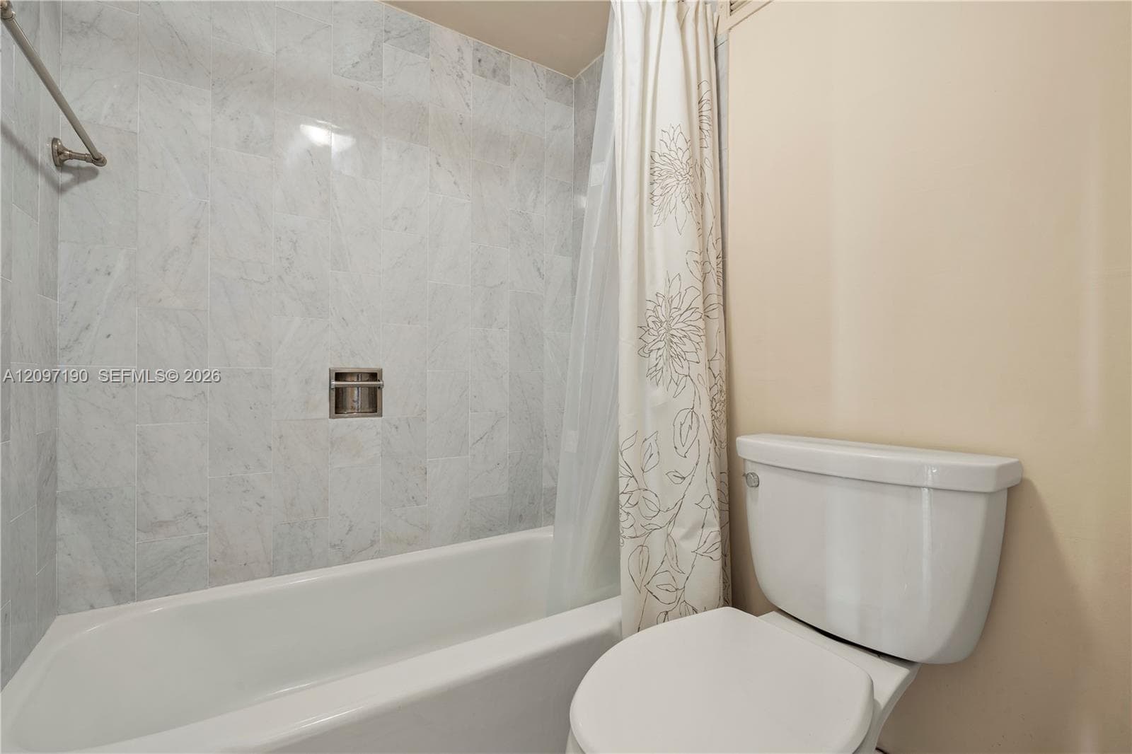 BERMUDA HOUSE CONDOMINIUM · #1405 in Pompano Beach - Photo 23