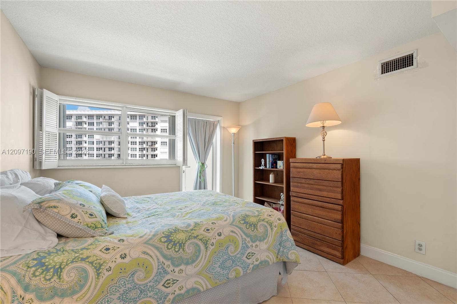BERMUDA HOUSE CONDOMINIUM · #1405 in Pompano Beach - Photo 27