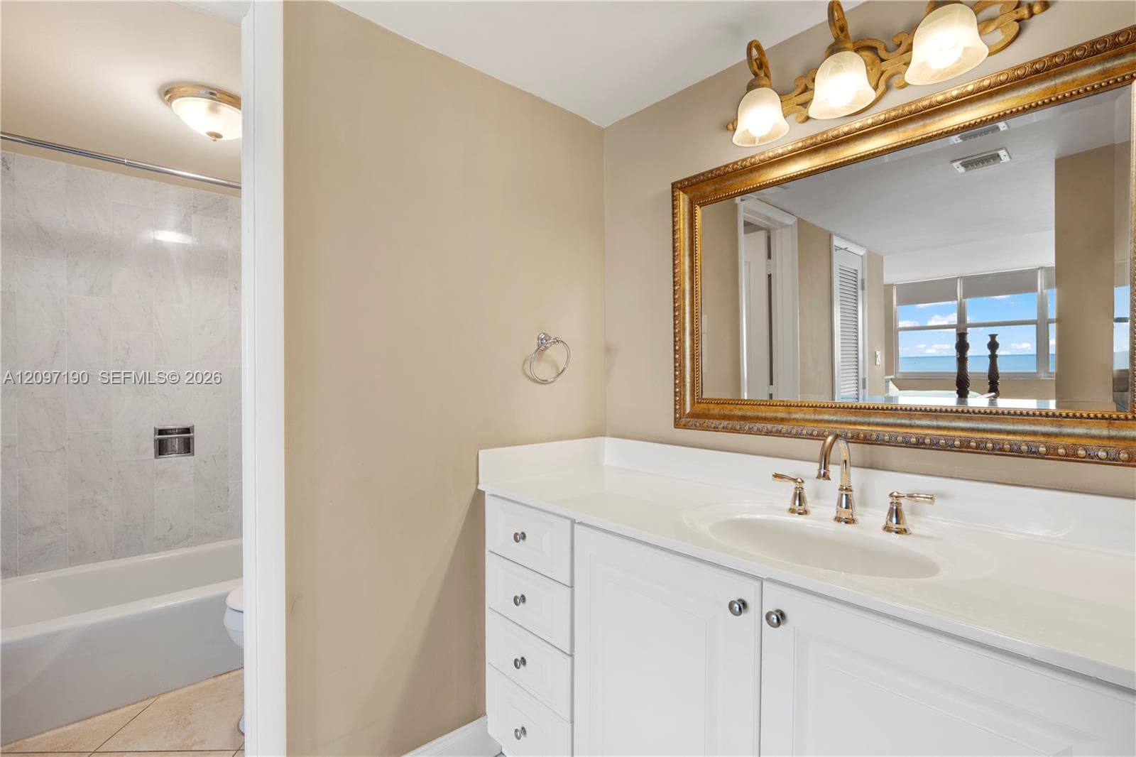 BERMUDA HOUSE CONDOMINIUM · #1405 in Pompano Beach - Photo 24