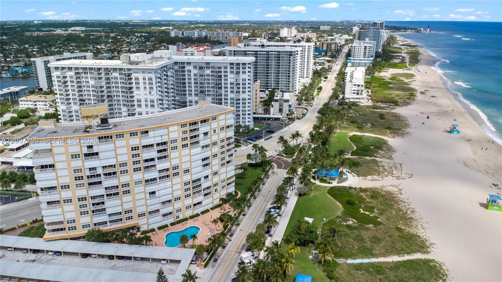 BERMUDA HOUSE CONDOMINIUM · #1405 in Pompano Beach - Photo 4