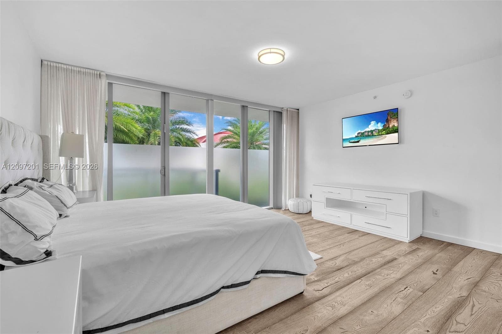 9501 Collins Ave #1 photo 31