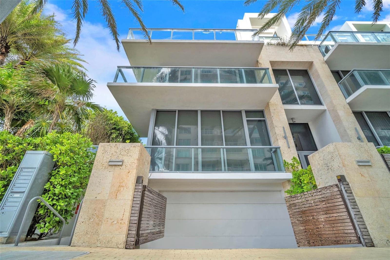 9501 Collins Ave #1 photo 4