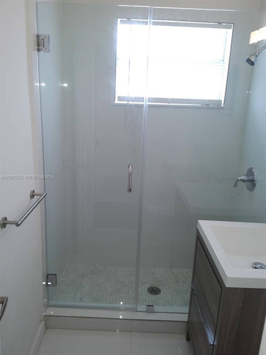 BASE01 CONDO · #11 in Miami Beach - Photo 10