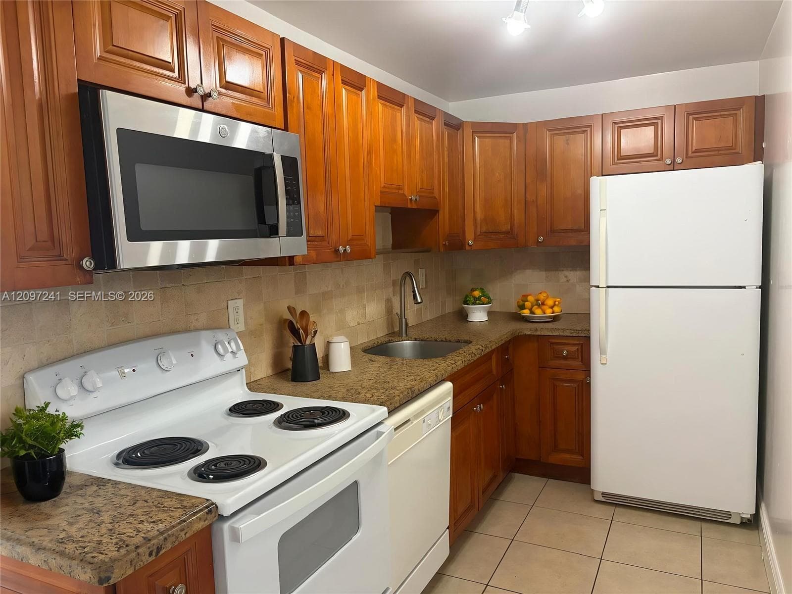 GALLOWAY GARDENS CONDO · #103 in Miami - Photo 3