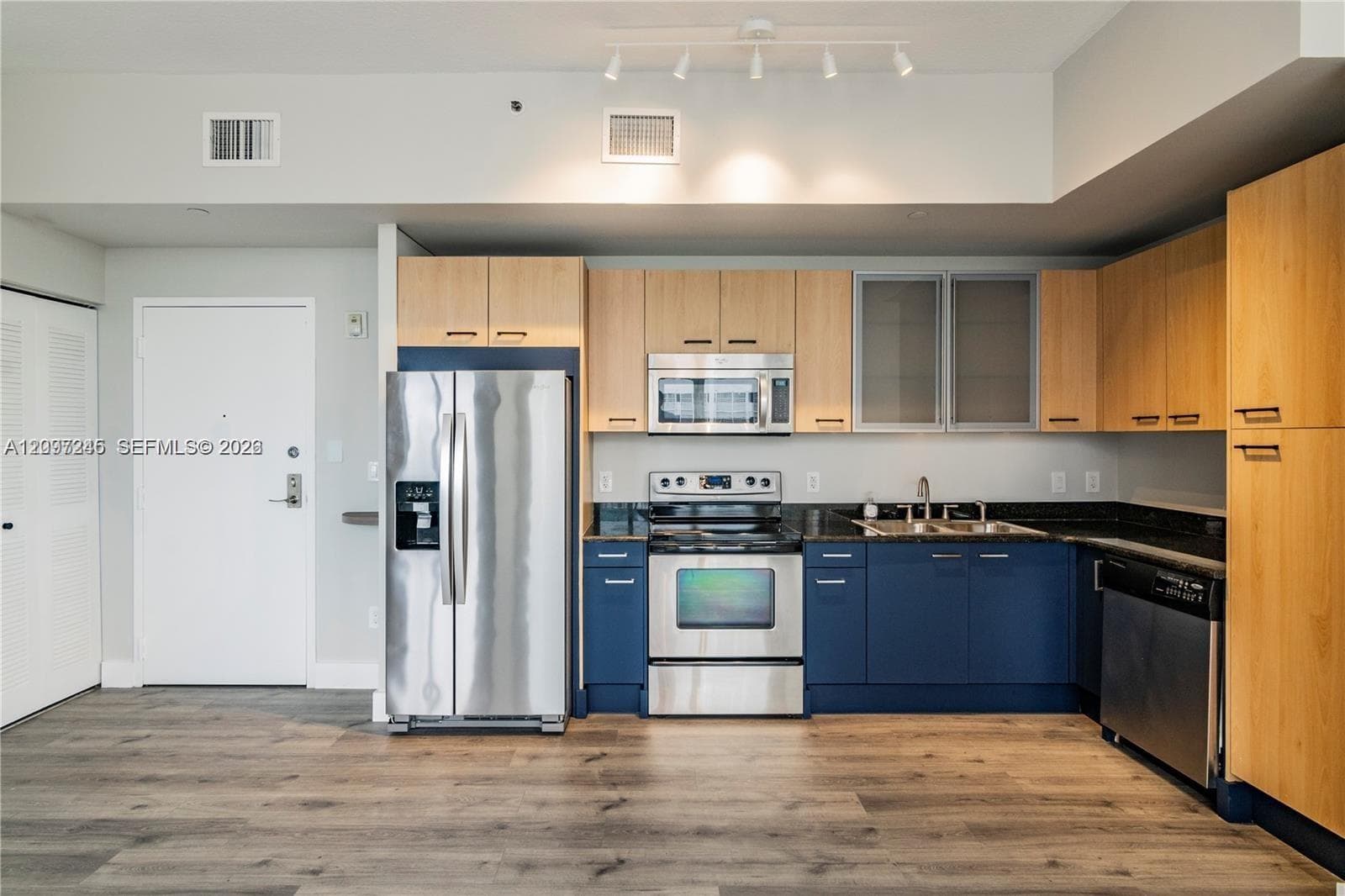 HIGHLAND PARK LOFTS CONDO · #A1-7 in Miami - Photo 2