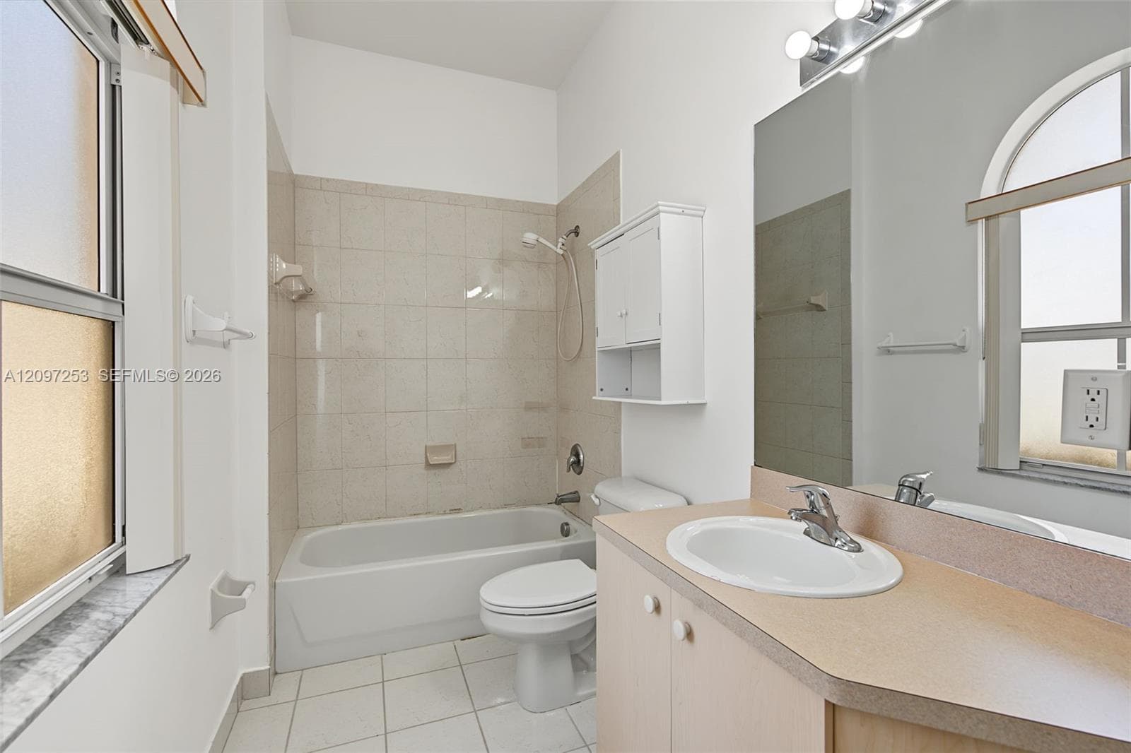 983 NE 37th Pl #983 photo 26