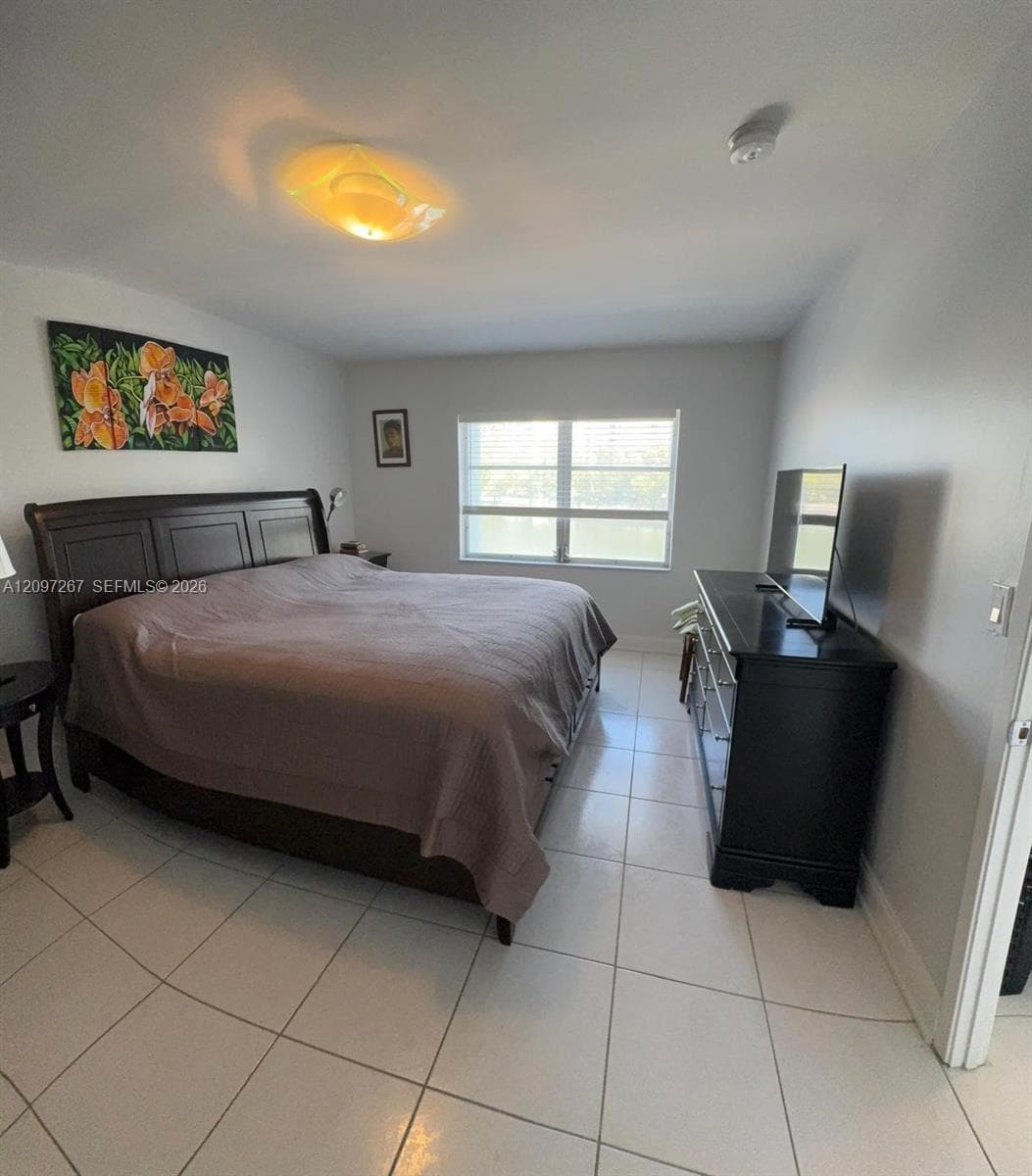 FAIRWAYS RIVIERA · #308 in Hallandale Beach - Photo 5