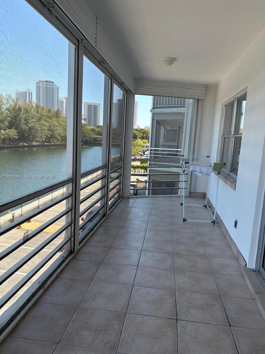 FAIRWAYS RIVIERA · #308 in Hallandale Beach - Photo 10