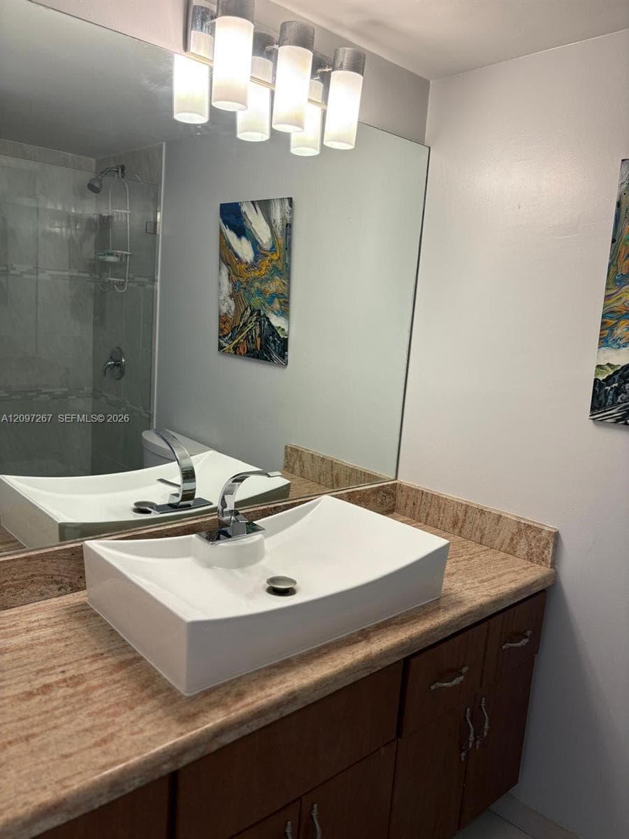 FAIRWAYS RIVIERA · #308 in Hallandale Beach - Photo 14