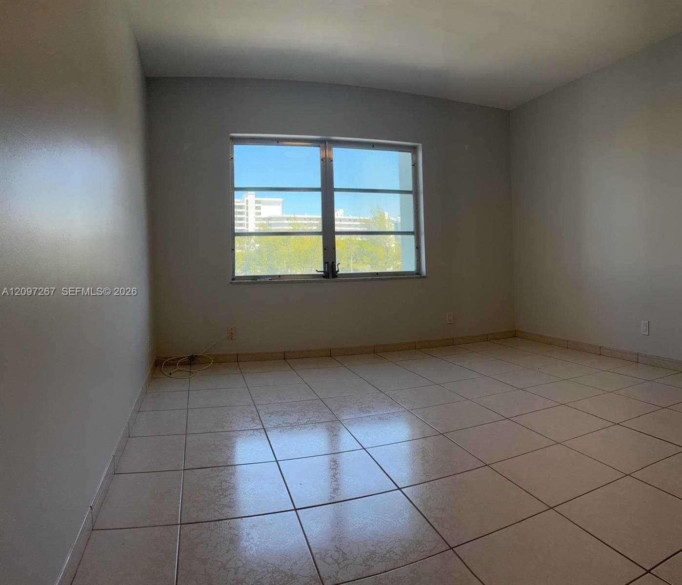 FAIRWAYS RIVIERA · #308 in Hallandale Beach - Photo 11