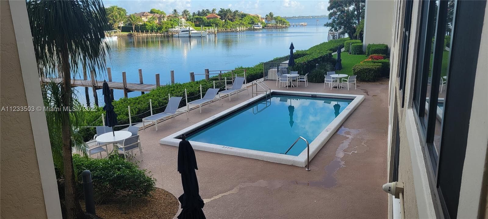 lakewood pool