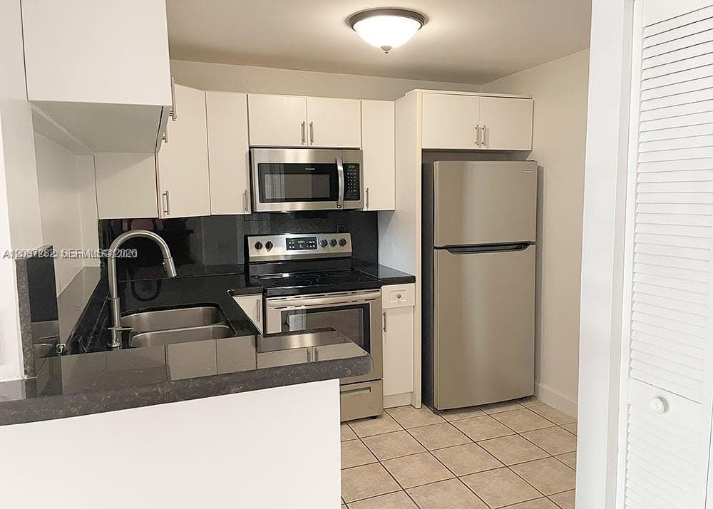 WESTBIRD VILLAGE CONDO · #10-206 in Miami - Photo 3