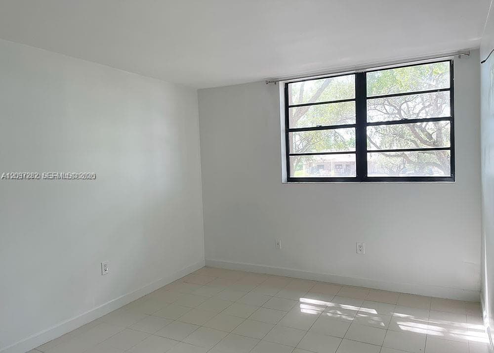 WESTBIRD VILLAGE CONDO · #10-206 in Miami - Photo 5
