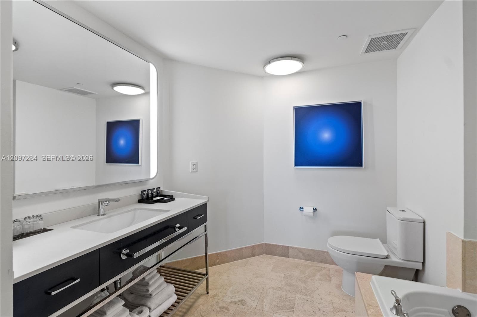 Fontainebleau Tresor · #1017 in Miami Beach - Photo 14