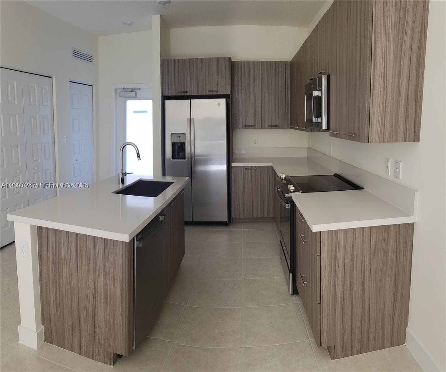 Urbana Condo · #A-404 in Doral - Photo 2