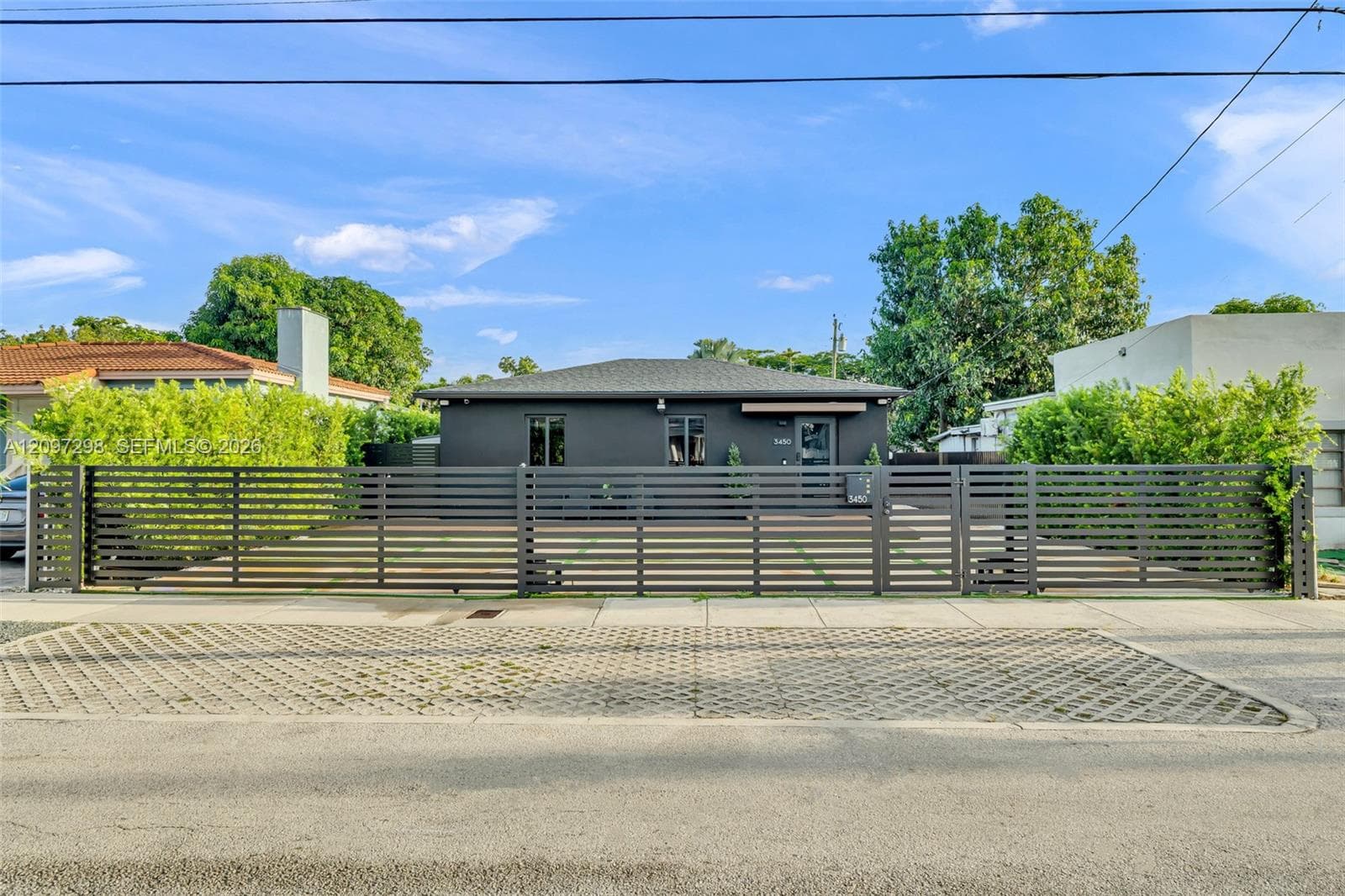 3450 NW 16th St photo 2