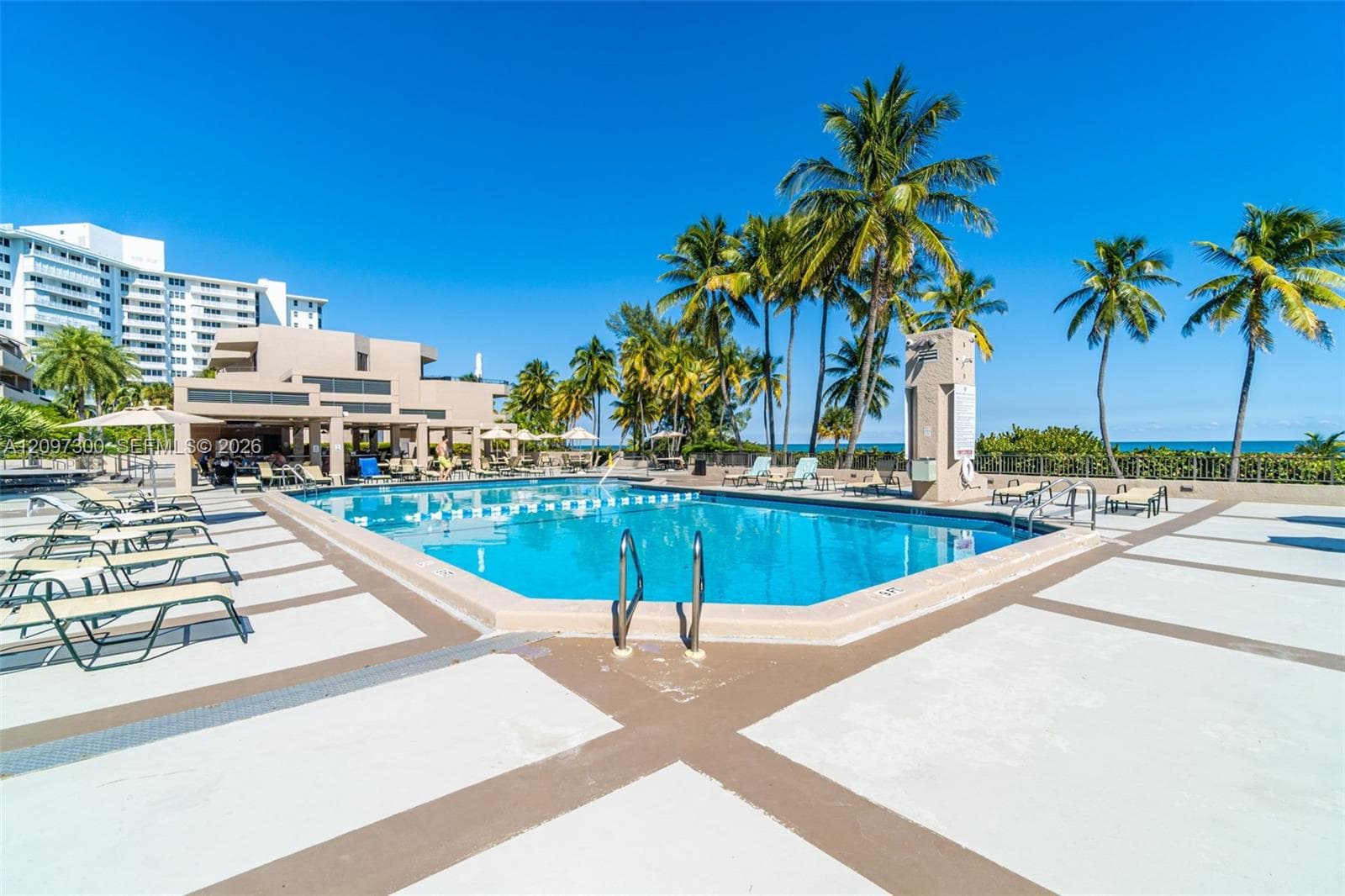 Botanica at Key Colony · #448 in Key Biscayne - Photo 41