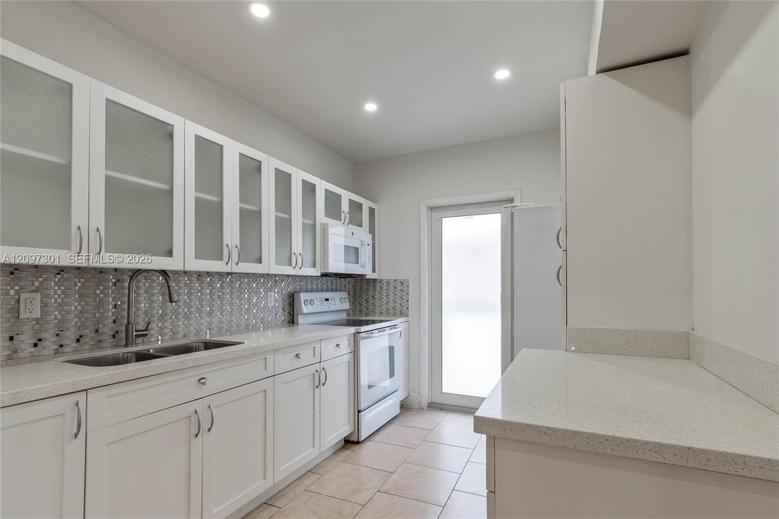 3916 SW 58th Ave photo 6