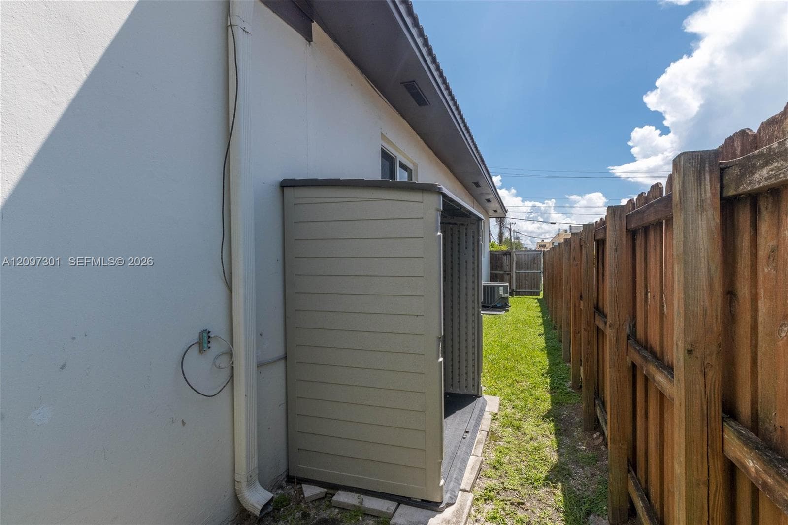 3916 SW 58th Ave photo 25