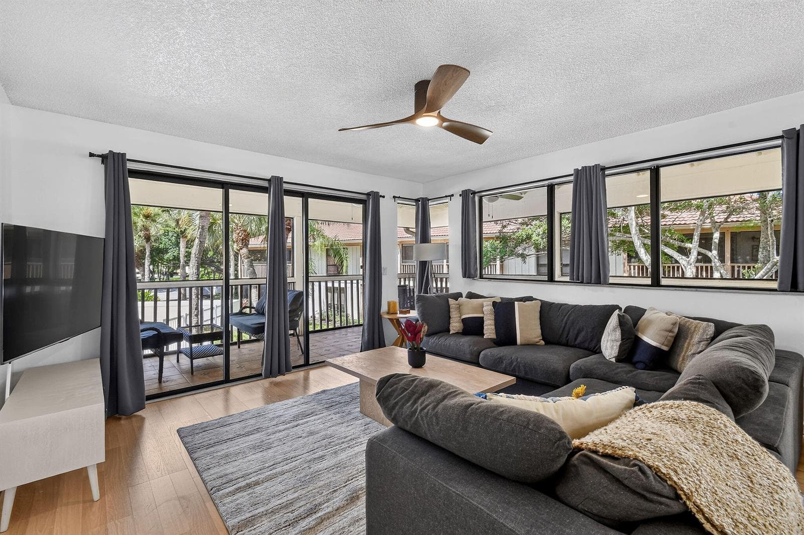 407BrackenwoodLnS(11)