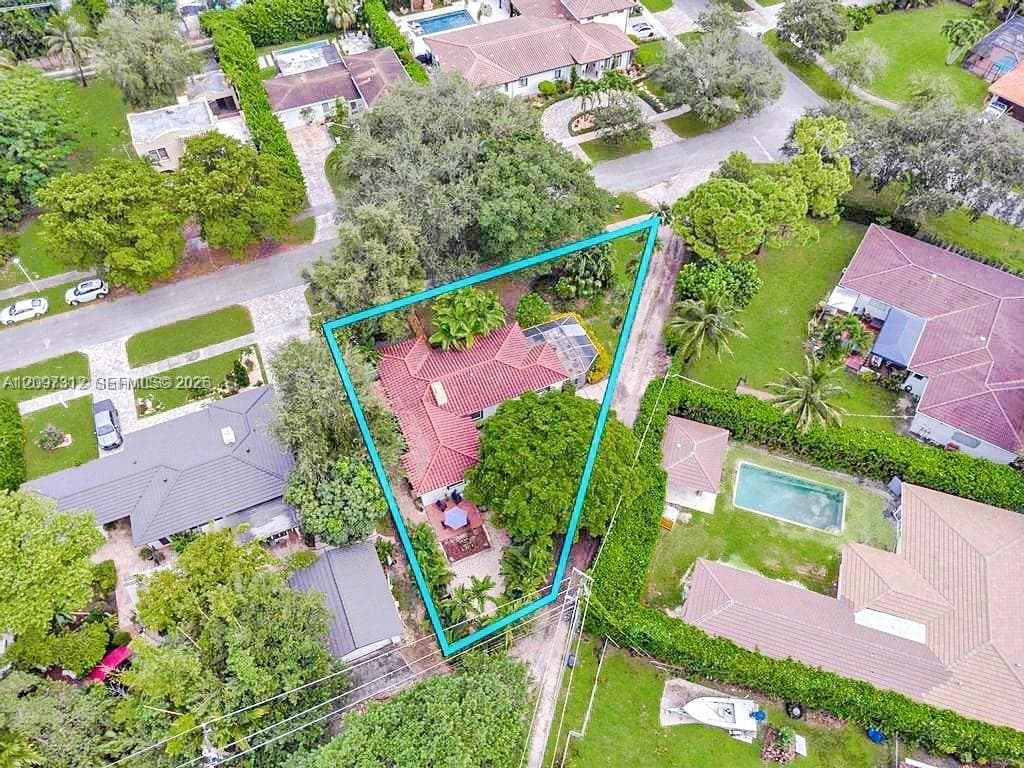 364 Navarre Dr photo 3
