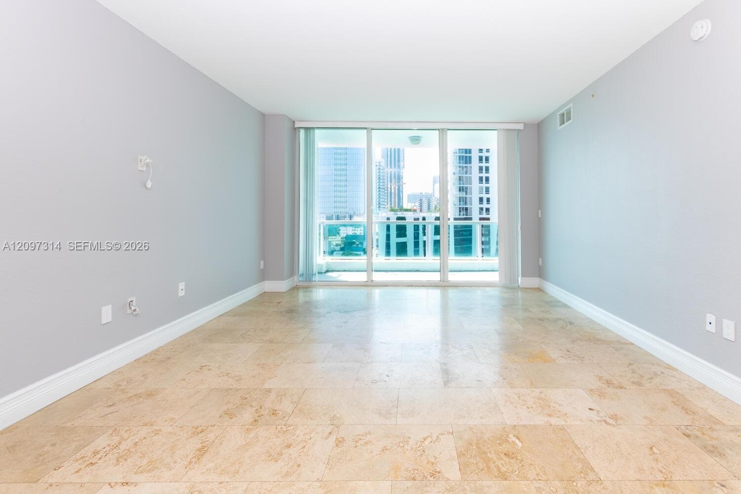 MOON BAY OF MIAMI CONDO · #906 in Miami - Photo 3