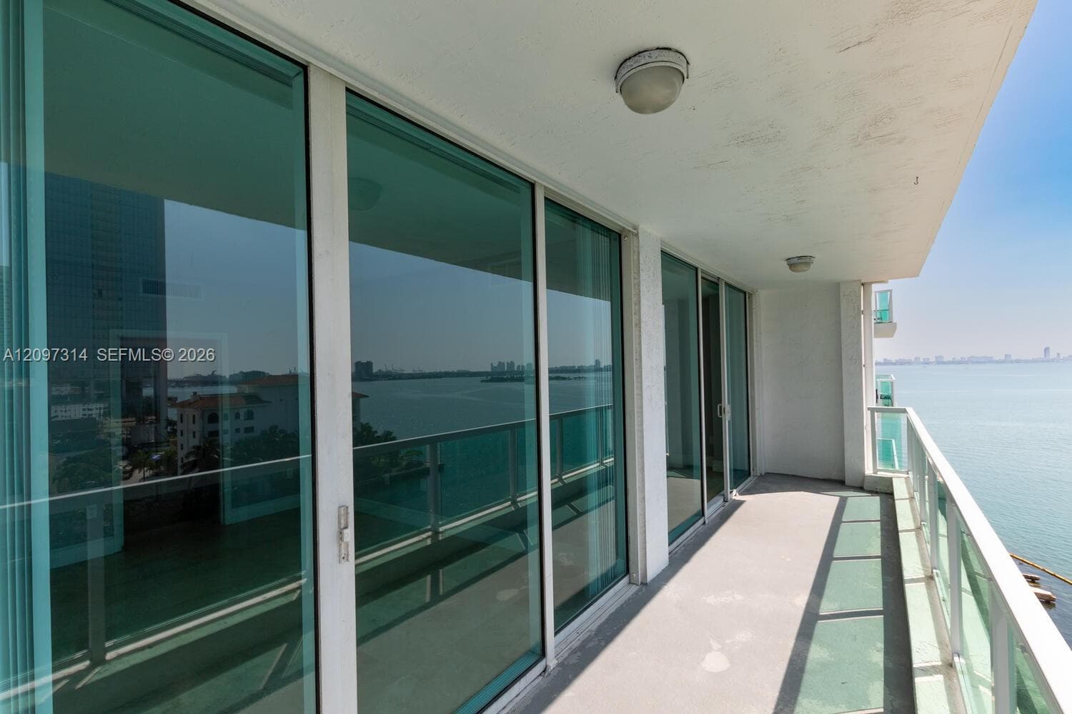 MOON BAY OF MIAMI CONDO · #906 in Miami - Photo 9