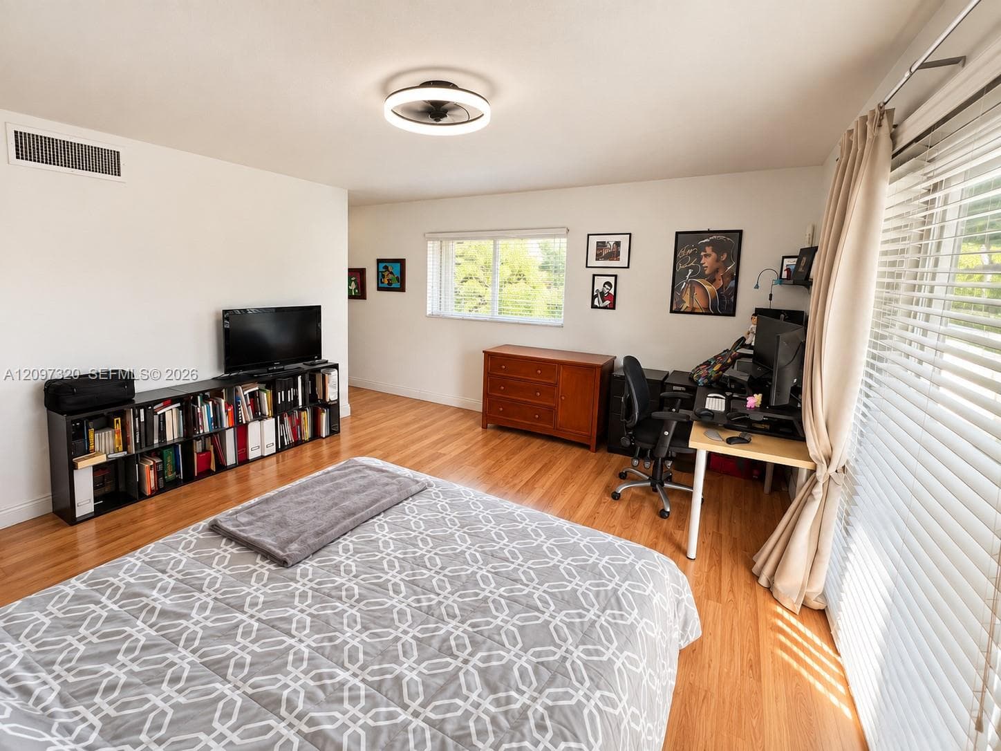 14343 SW 96th Ter photo 23
