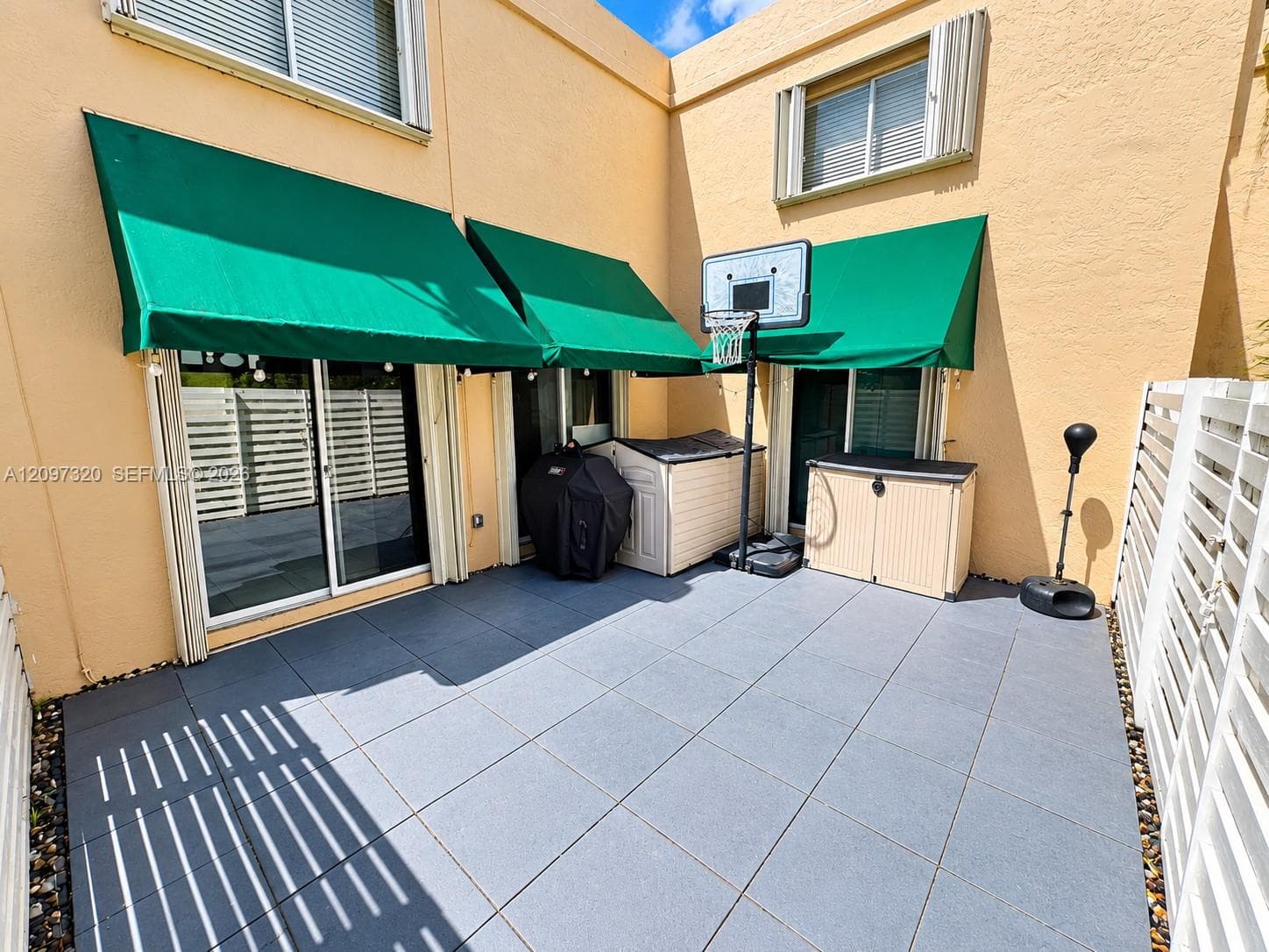 14343 SW 96th Ter photo 10