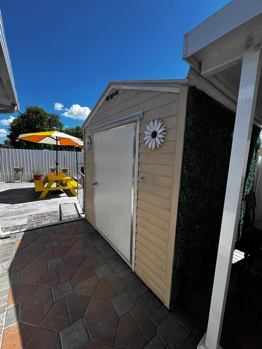 Shed