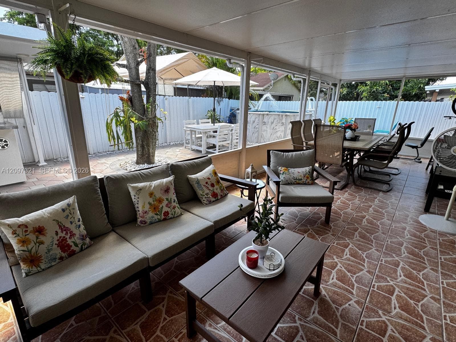 Outdoor Kitchen