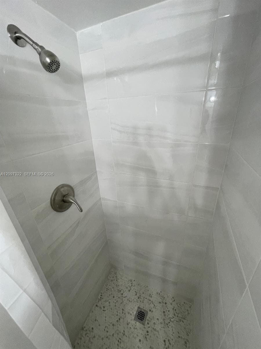 BLEAU FONTAINE CONDO #3 · #208-35 in Miami - Photo 27